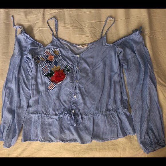 Blue Blouse - Picture 3 of 3